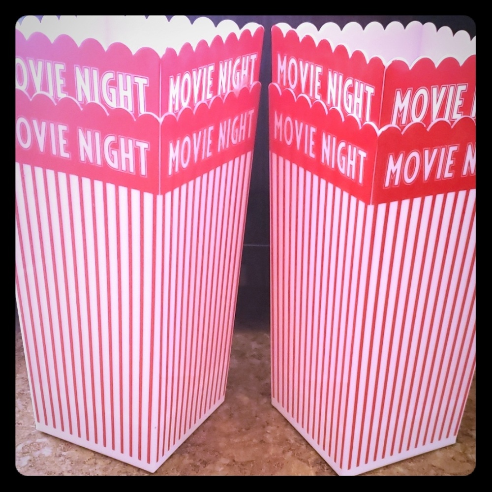 Popcorn containers